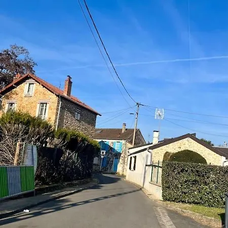 Paris Saclay Rer: Cozy 2br Near Station & Universities * Orsay