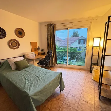 Apartment Paris Saclay Rer: Cozy 2br Near Station & Universities Orsay